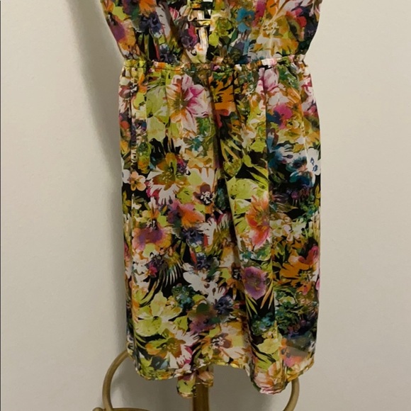 Bright Colorful Resort Vacation Summer Floral Dress with Front & Back Cutouts - Picture 3 of 6